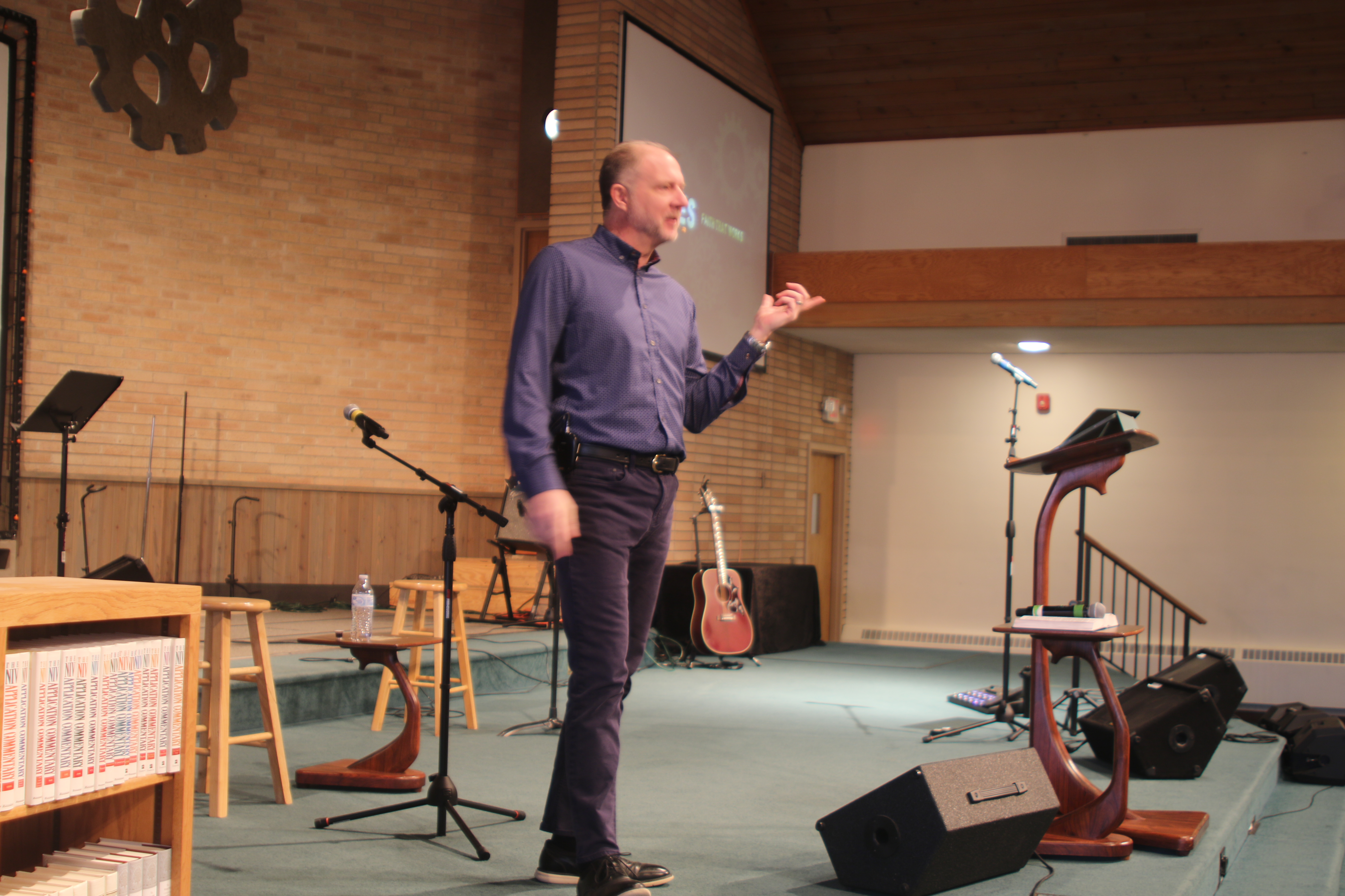 Loaves and Fishes logo